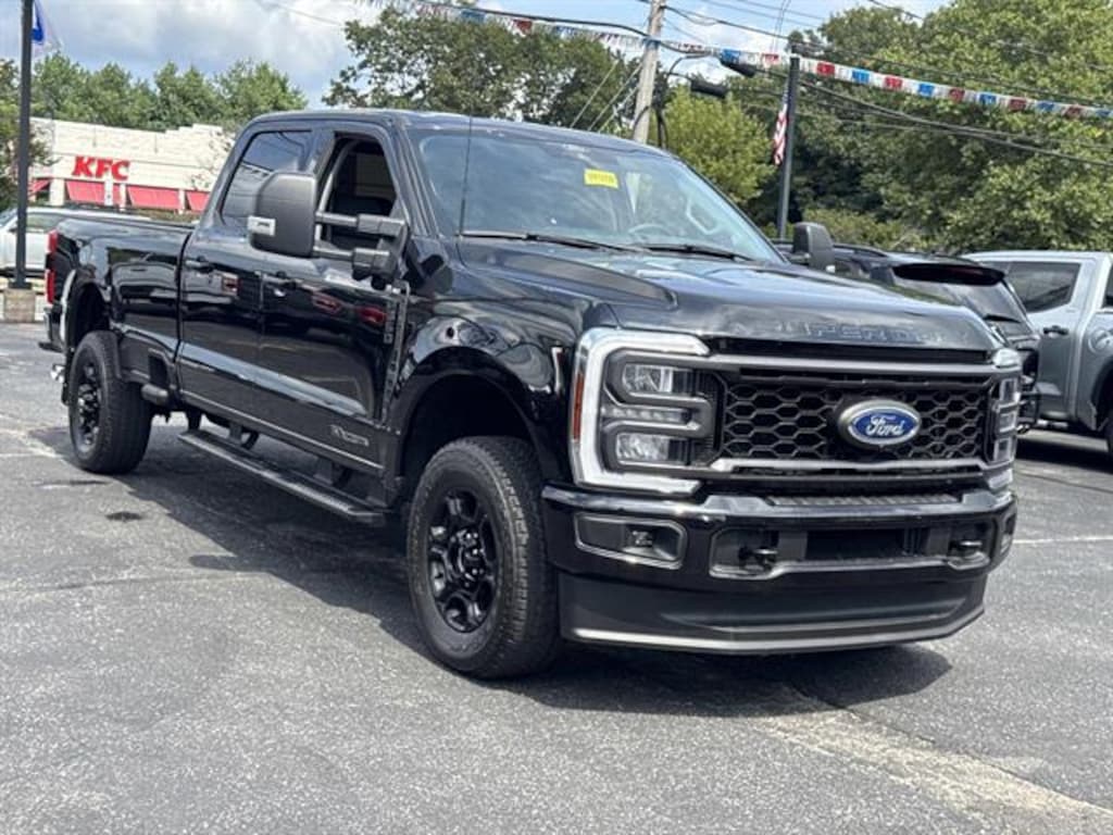 Used 2024 Ford Super Duty F-350 SRW XLT