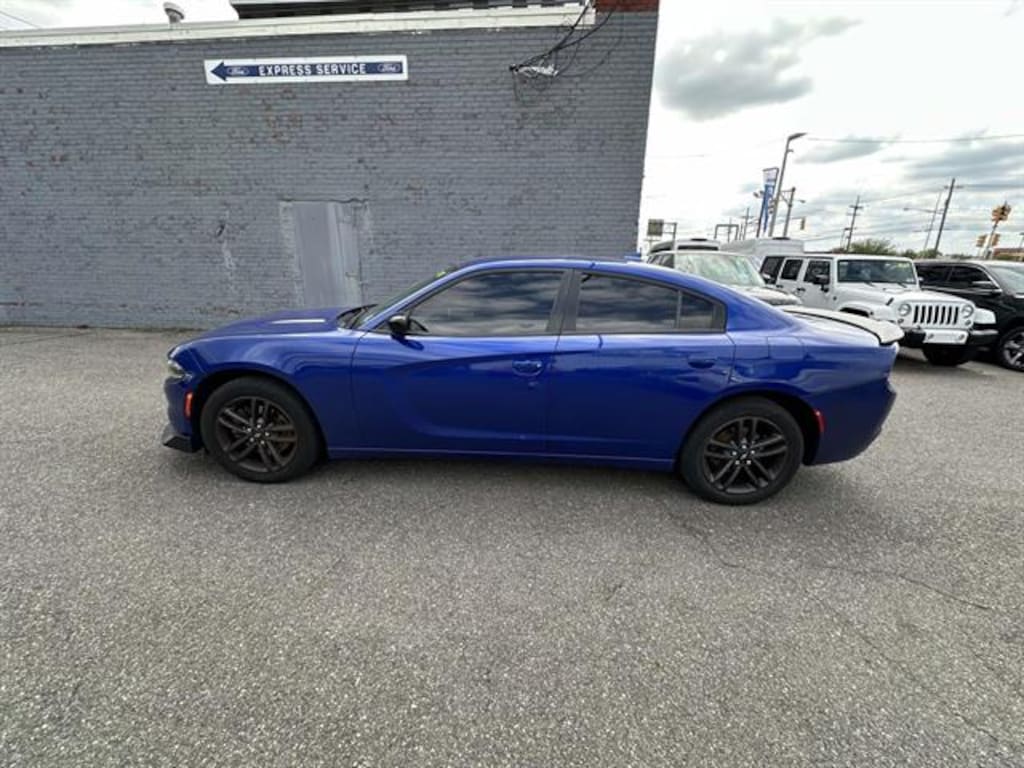 Used 2019 Dodge Charger SXT
