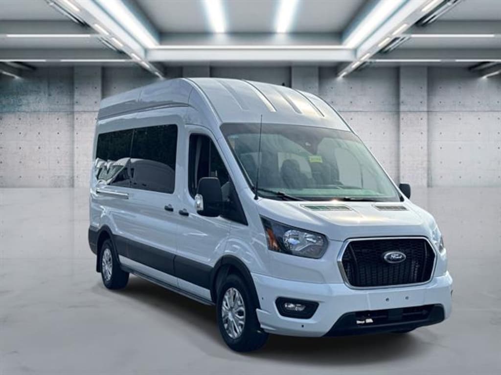 Used 2025 Ford Transit Passenger Wagon 350 XLT