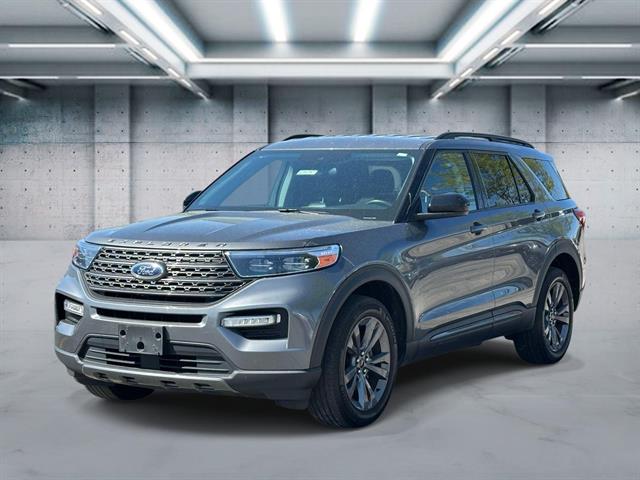 2023 Ford Explorer XLT 4WD's photo