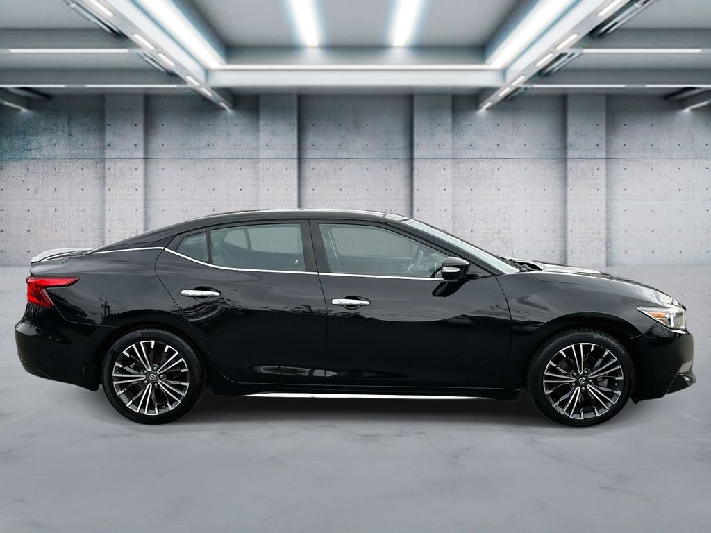 2017 Nissan Maxima Platinum photo 3