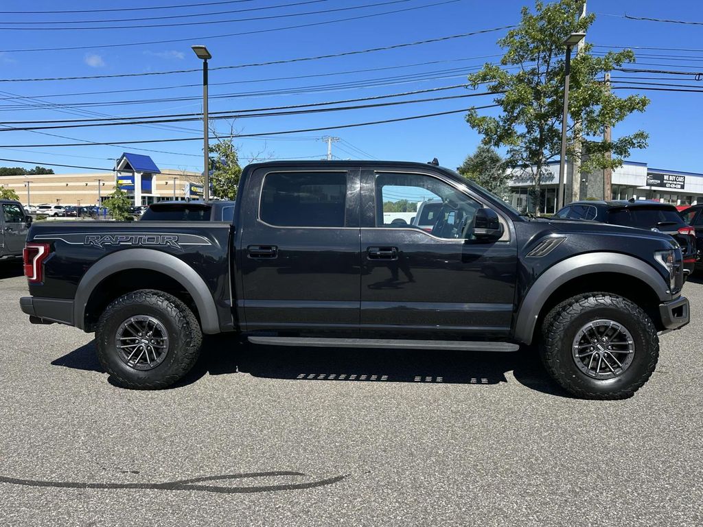 2019 Ford F-150 Raptor photo 3