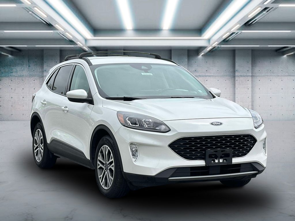 Used 2022 Ford Escape SEL with VIN 1FMCU9CZ6NUA91464 for sale in Saint James, NY