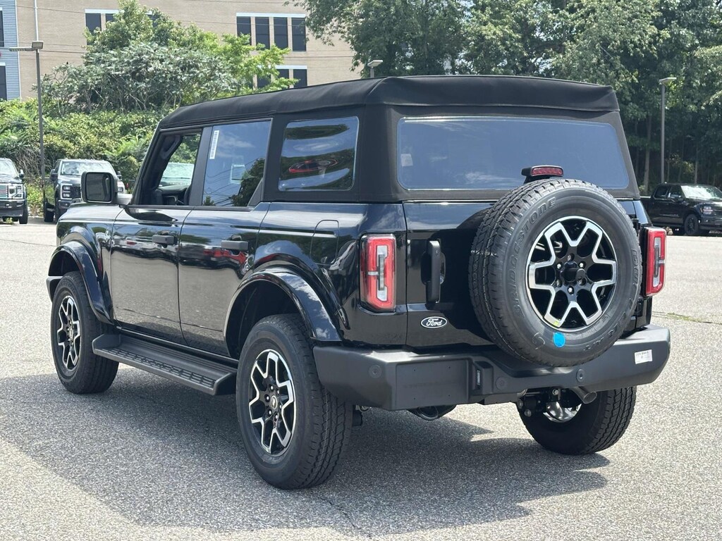 New 2026 Ford Bronco Outer Banks SUV