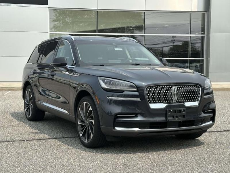 2022 Lincoln Aviator Reserve photo 2