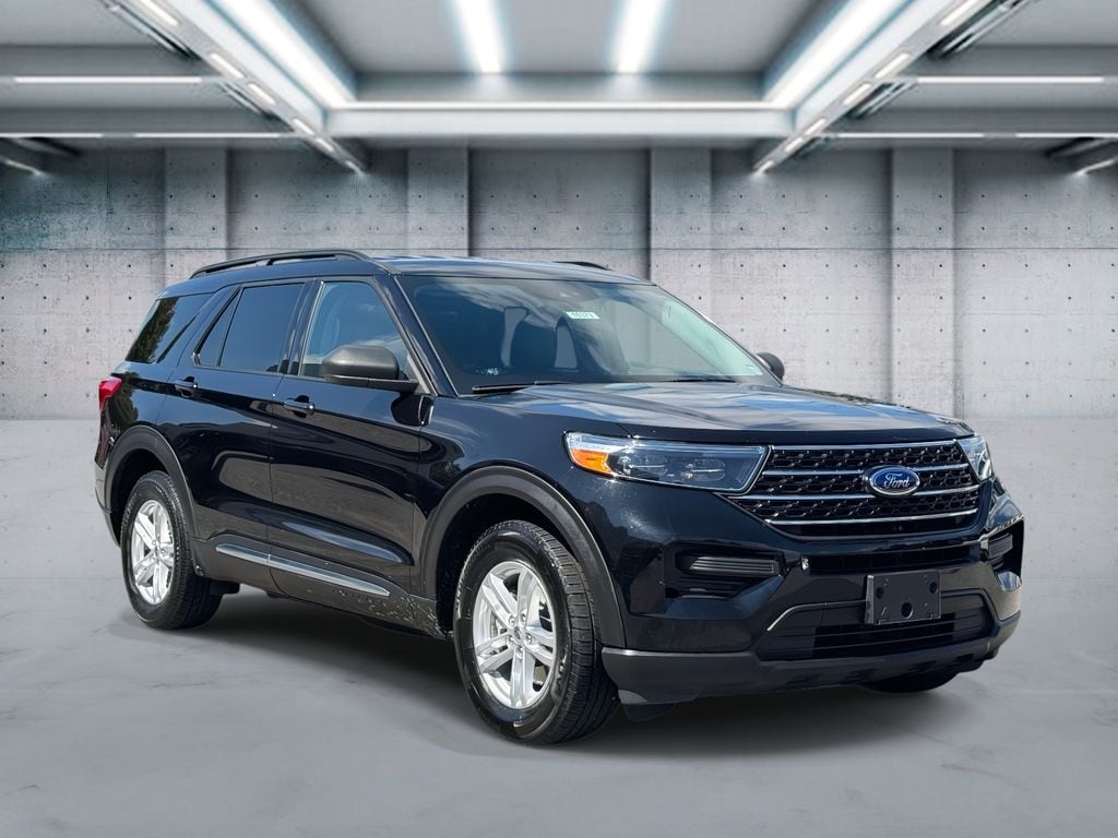 Used 2020 Ford Explorer XLT with VIN 1FMSK8DH0LGC39086 for sale in Saint James, NY