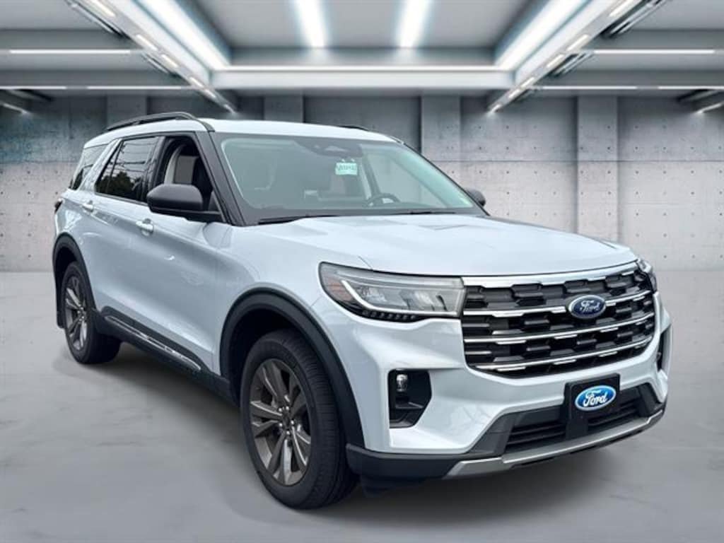 Used 2025 Ford Explorer AWD Active 4dr SUV