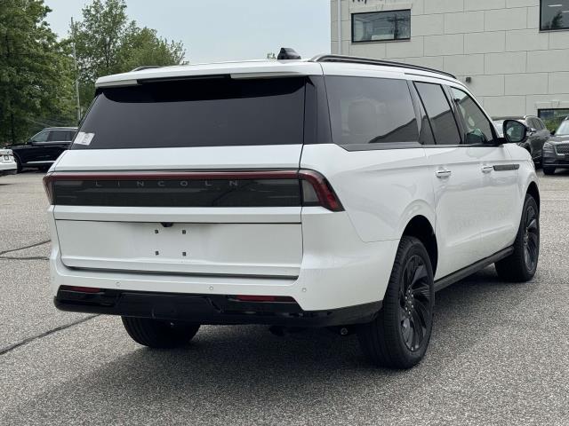 2026 Lincoln Navigator Reserve L - Photo 3