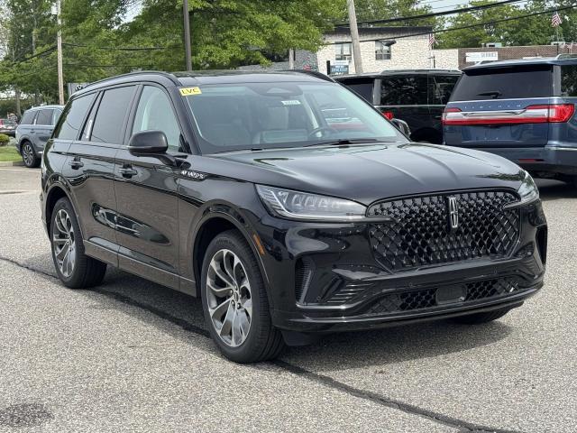 2026 Lincoln Aviator Premiere AWD's photo