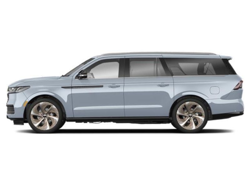 2025 Lincoln Navigator L Reserve photo 2