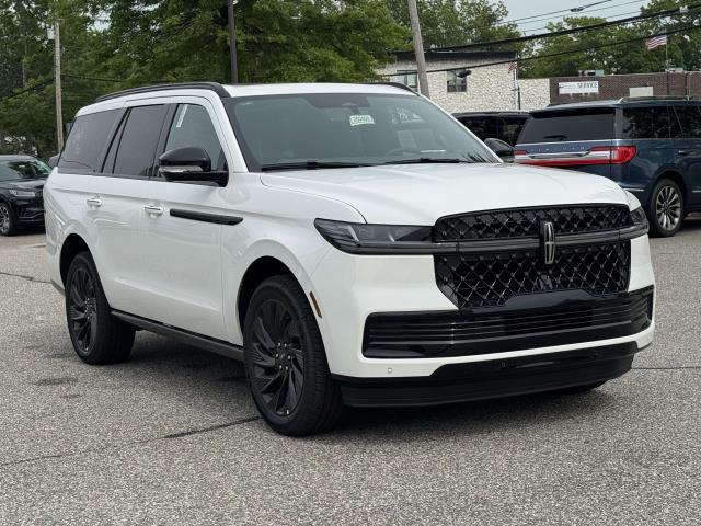 2026 Lincoln Navigator Reserve 4WD's photo