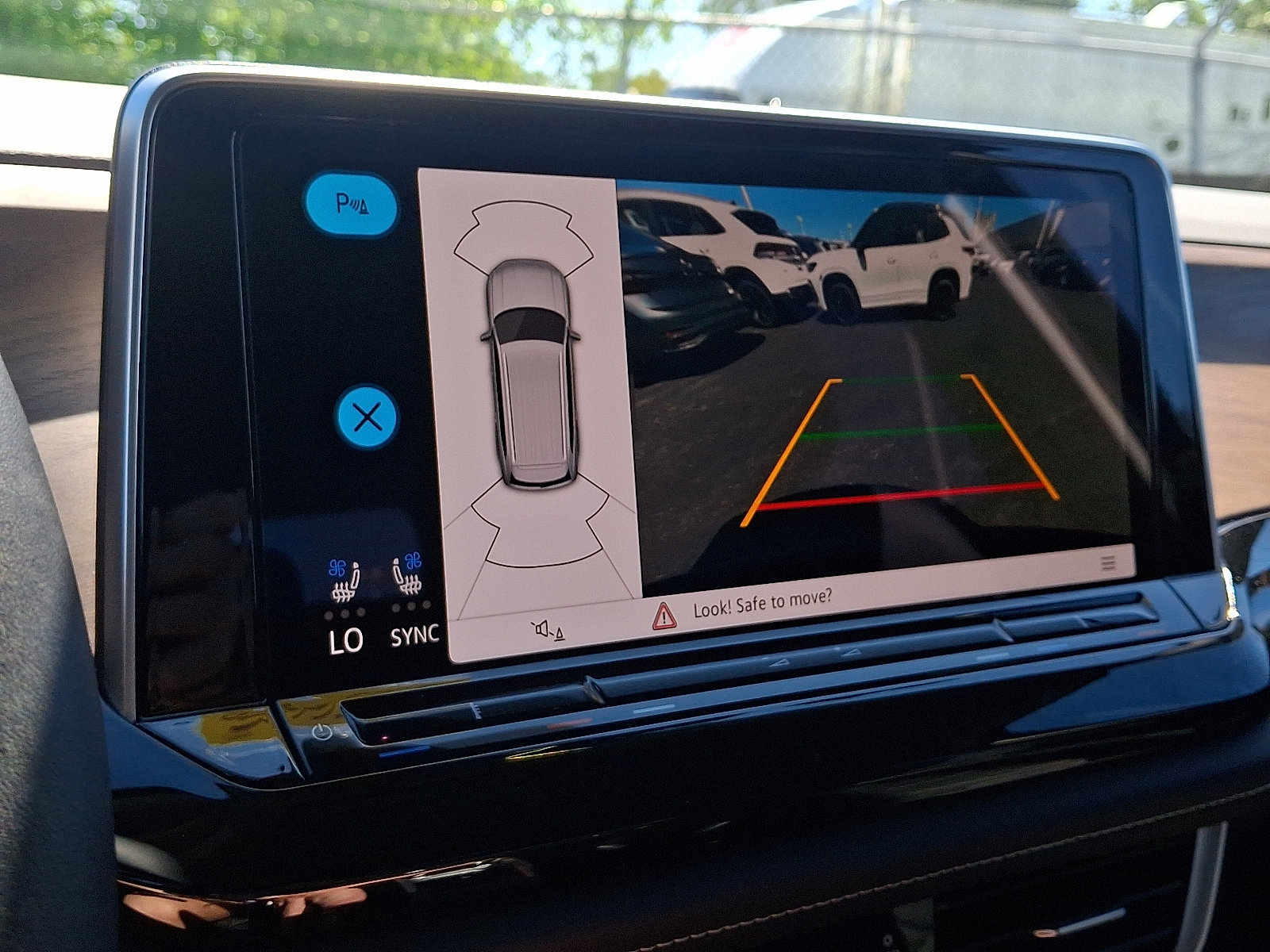 2026 Volkswagen Atlas SE w/Tech - Photo 12