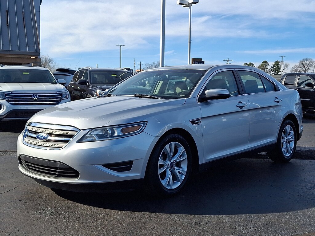 Used 2012 Ford Taurus SEL Sedan