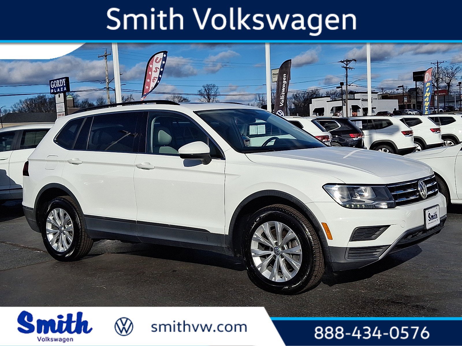 2018 Volkswagen Tiguan SE's photo