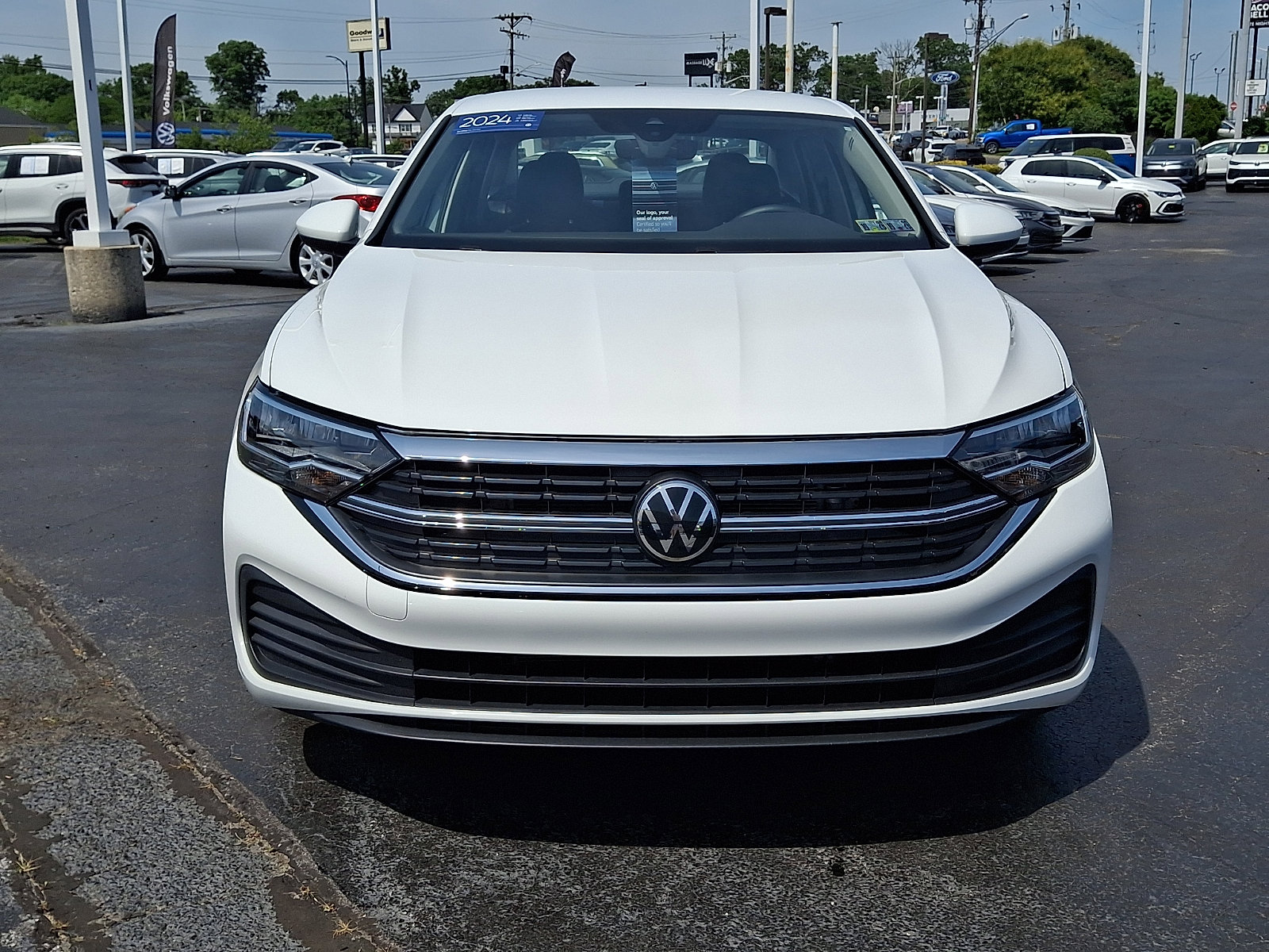3VW5M7BU8RM092825