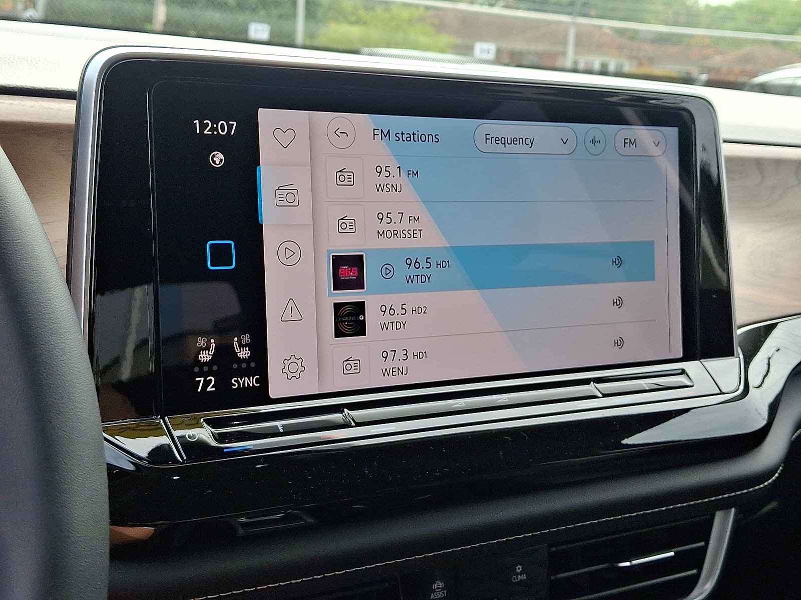 2026 Volkswagen Atlas SE w/Tech - Photo 12