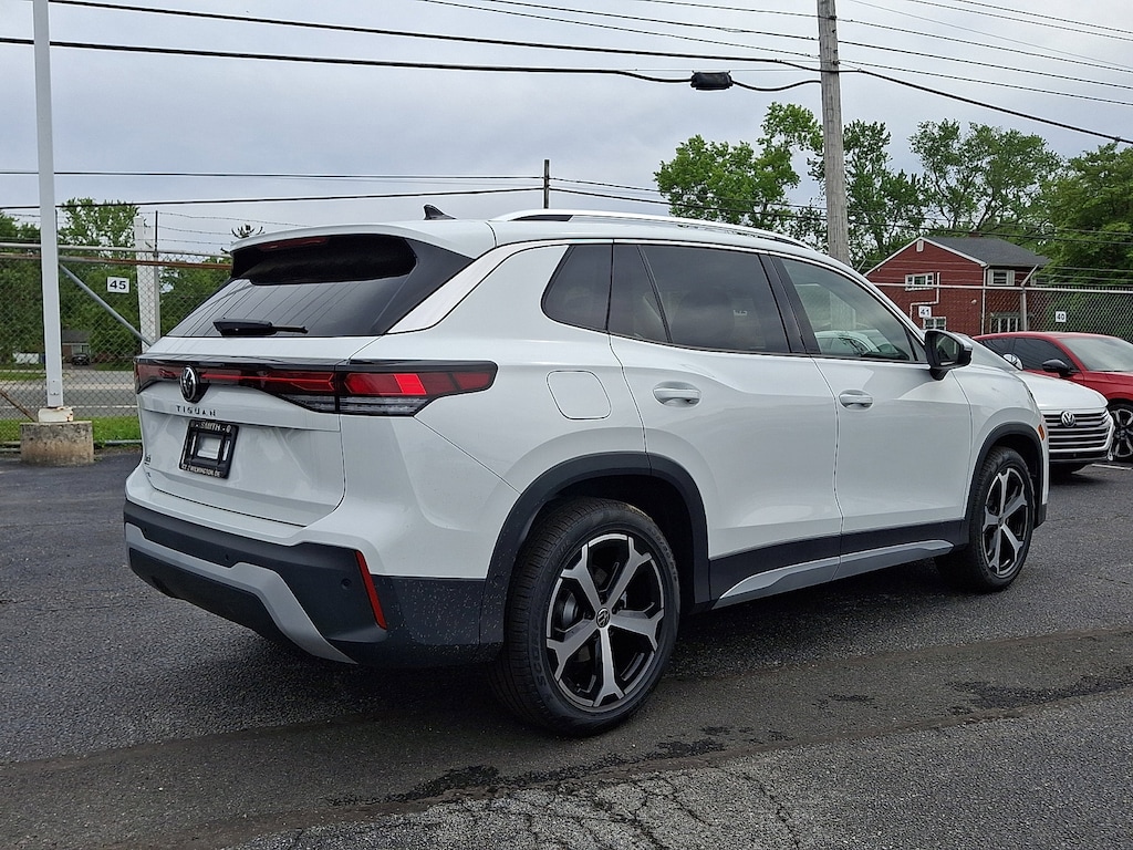 New 2026 Volkswagen Tiguan 2.0T SE SUV
