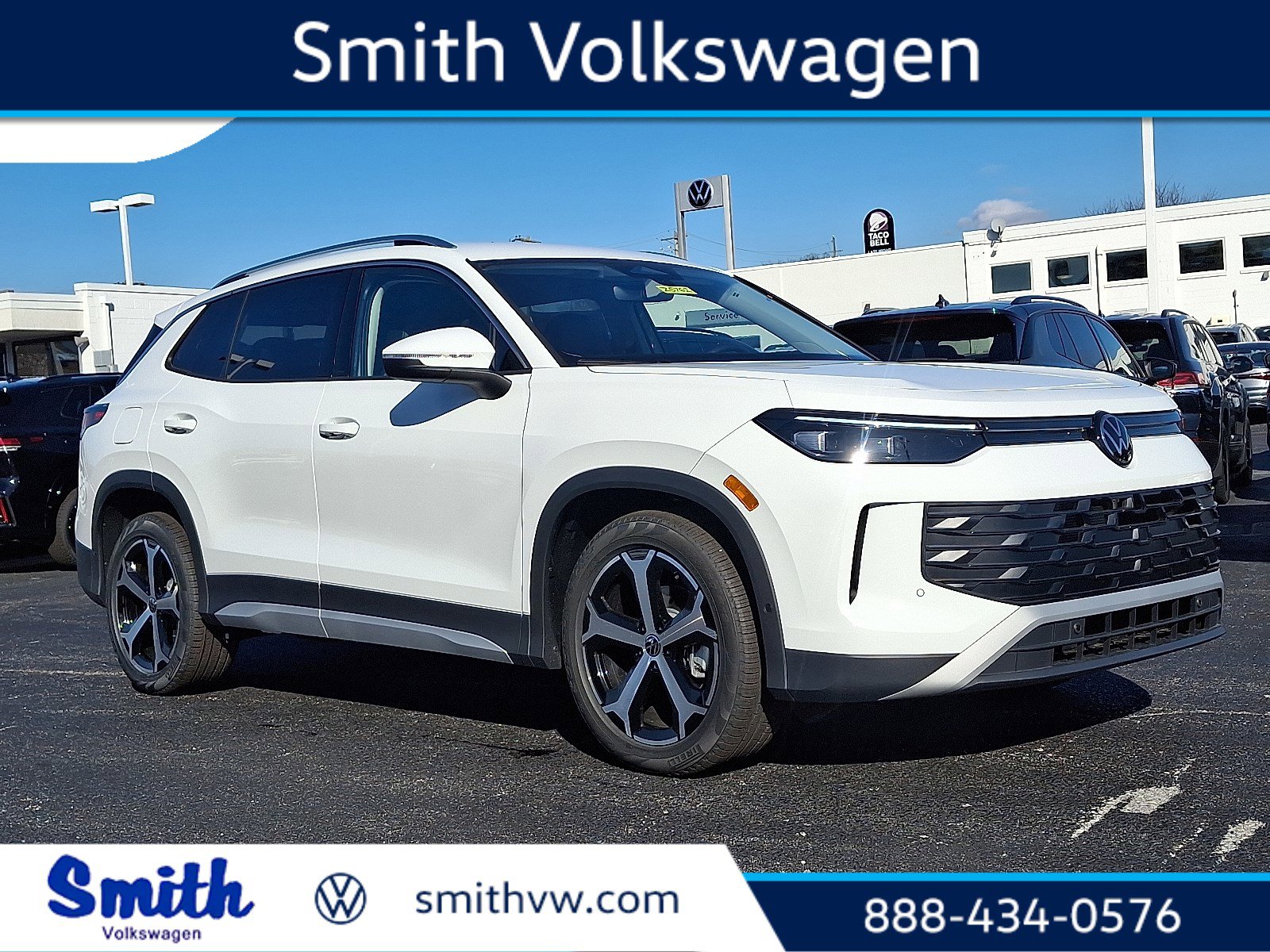 2026 Volkswagen Tiguan SE's photo