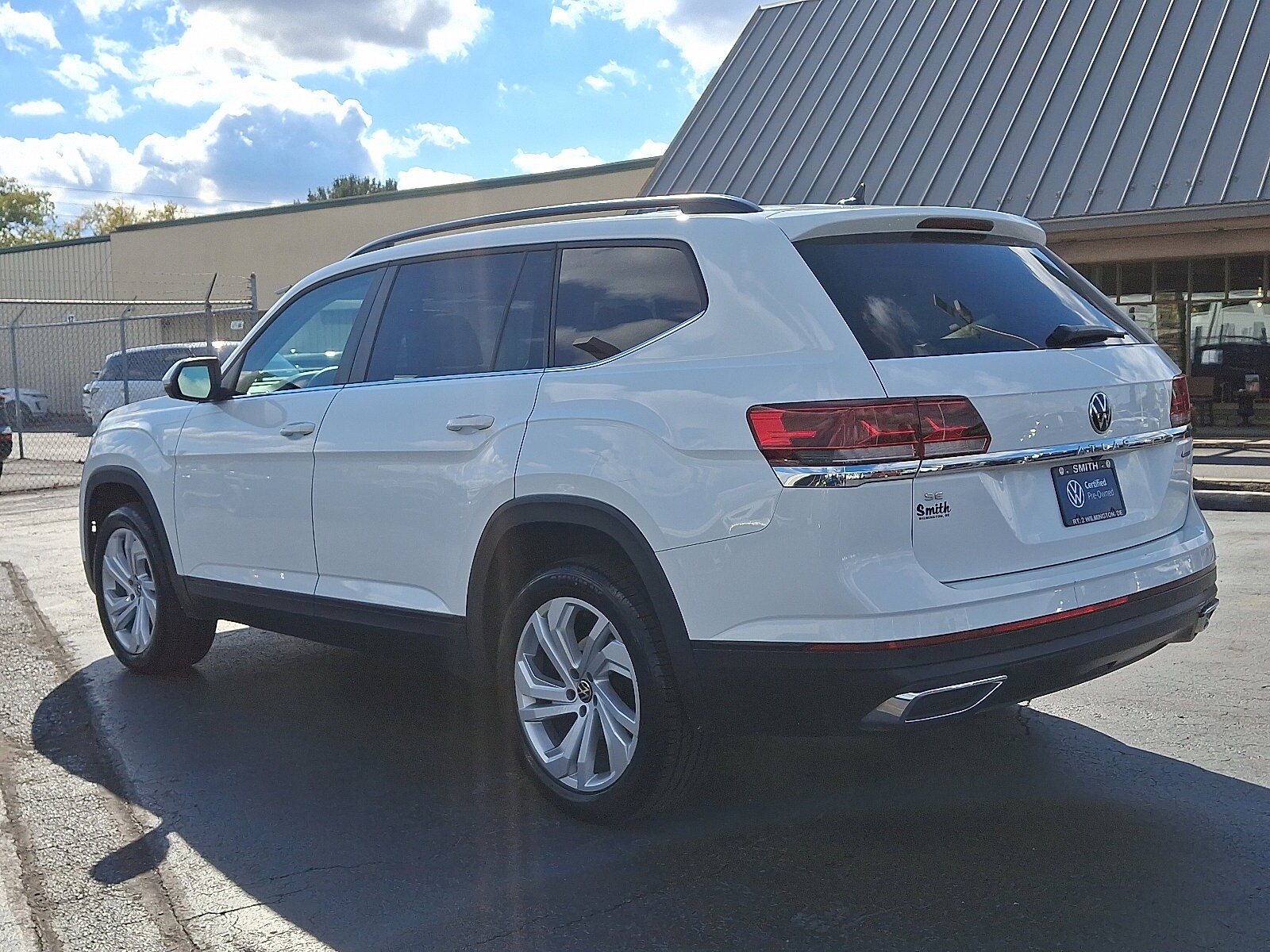 2023 Volkswagen Atlas SE Technology photo 3