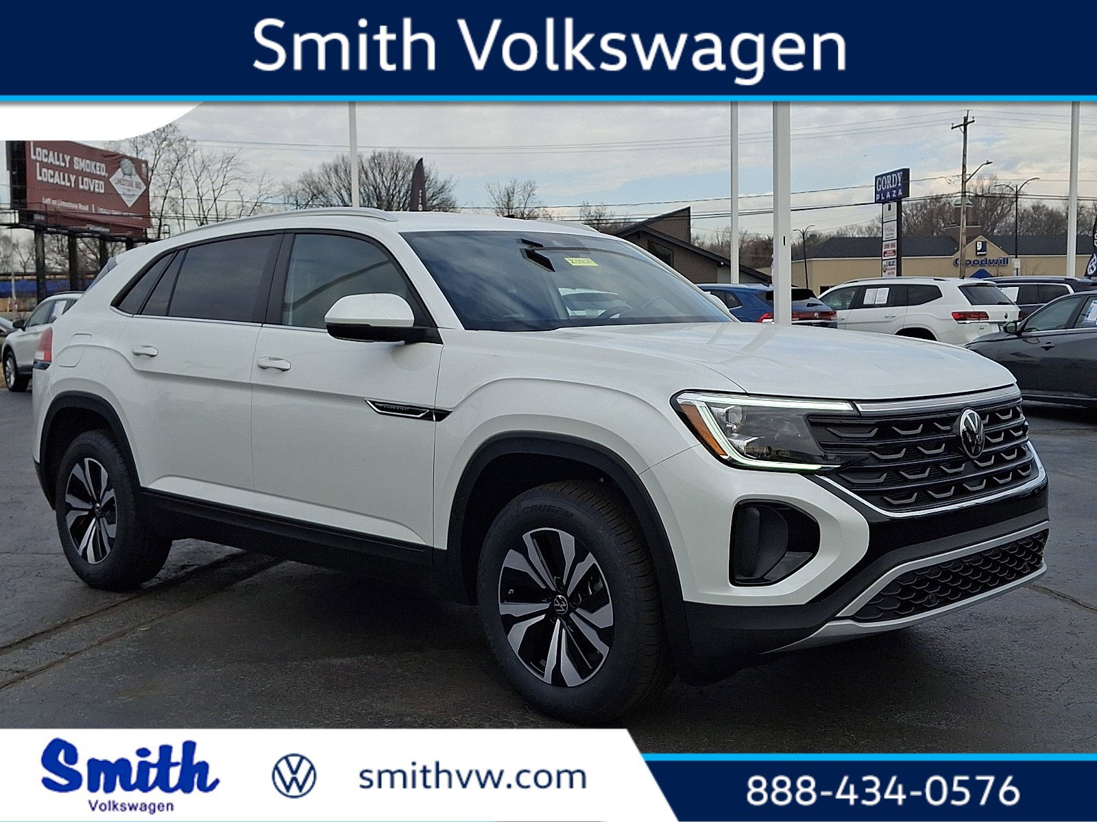 2026 Volkswagen Atlas Cross Sport SE's photo