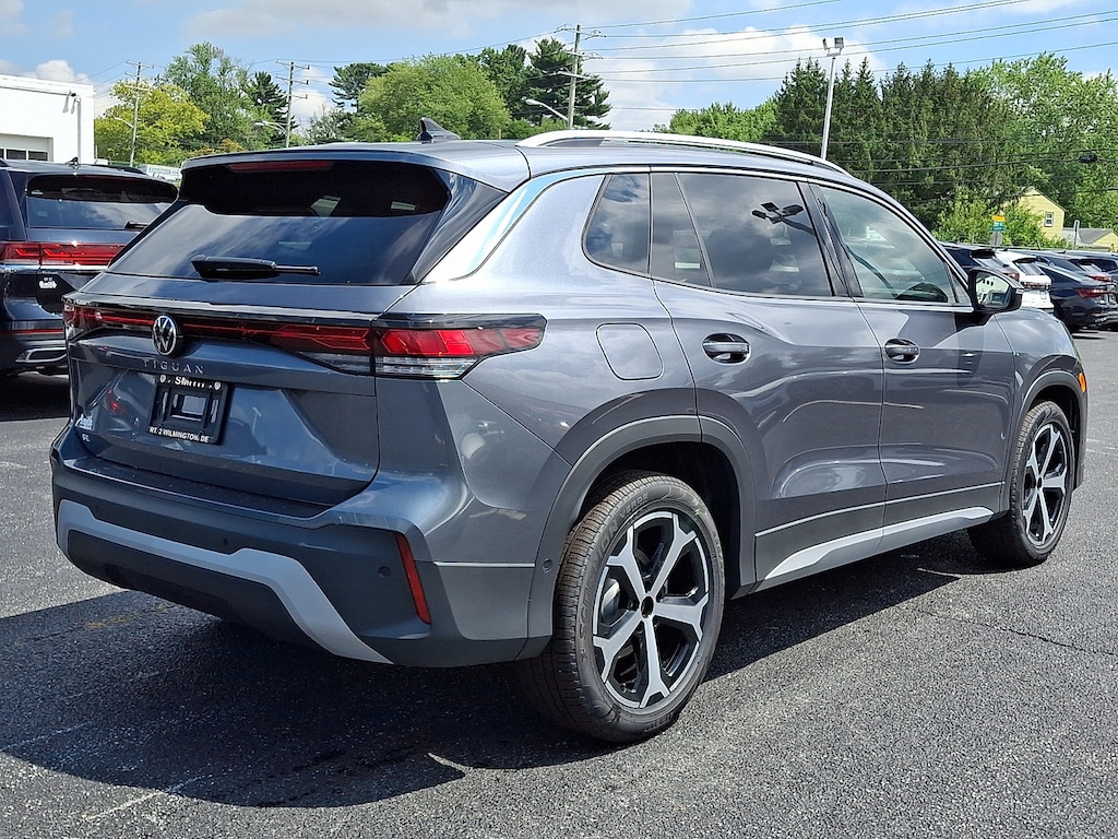 New 2026 Volkswagen Tiguan SE SUV