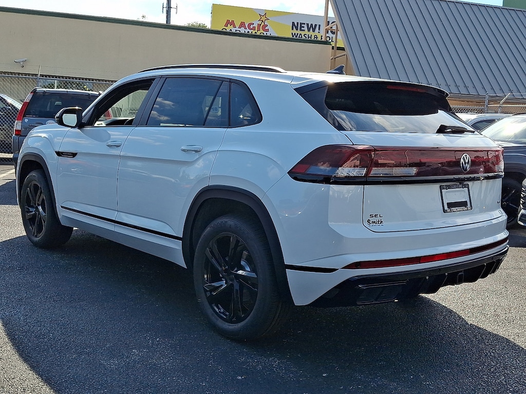 New 2026 Volkswagen Atlas Cross Sport SEL R-Line Black SUV