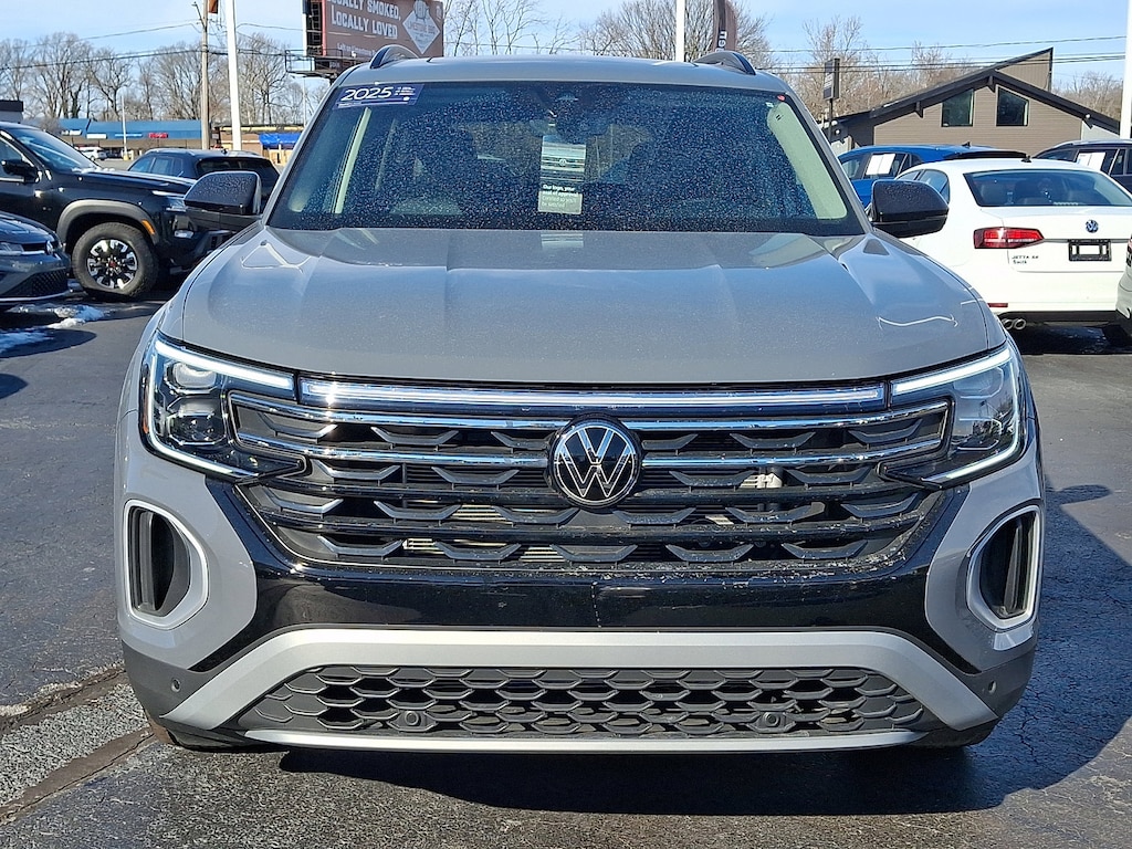 Certified 2025 Volkswagen Atlas 2.0T Peak Edition SUV