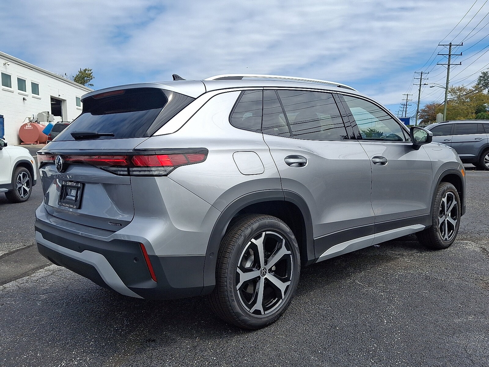 2025 Volkswagen Tiguan SE photo 3