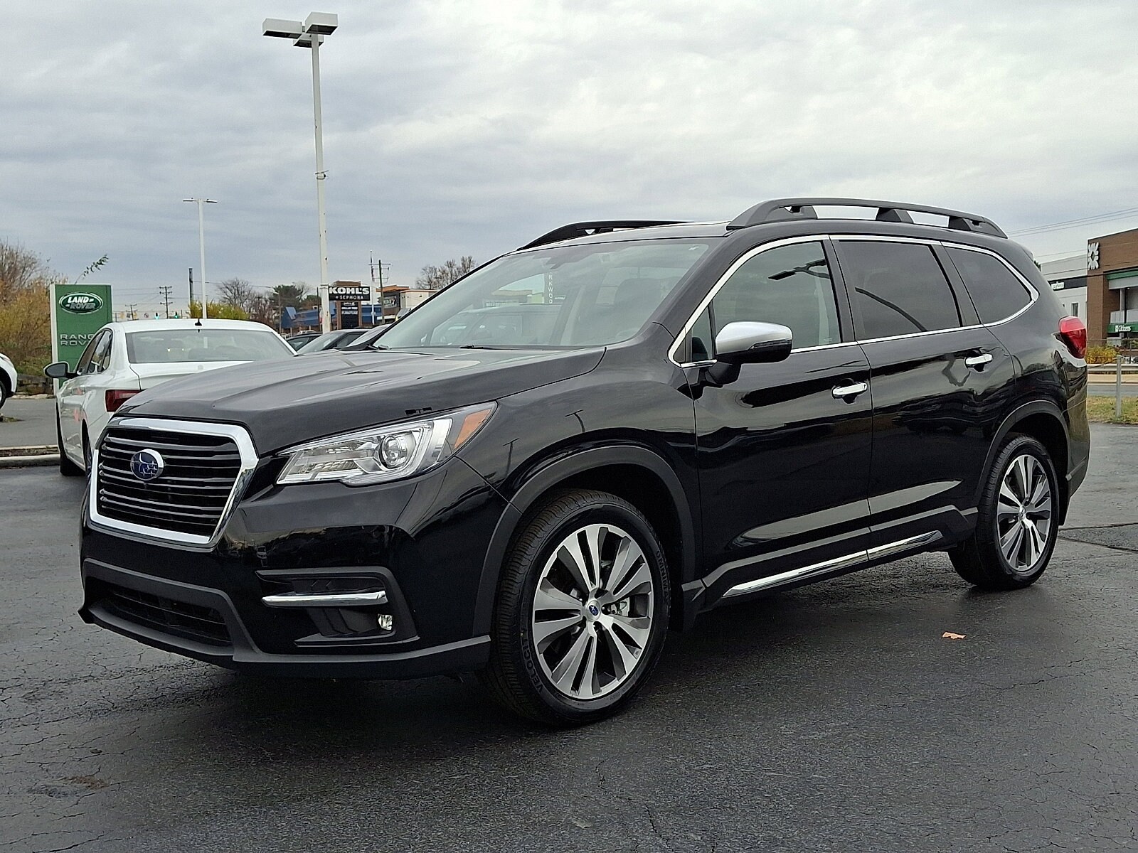 2022 Subaru Ascent Touring photo 2