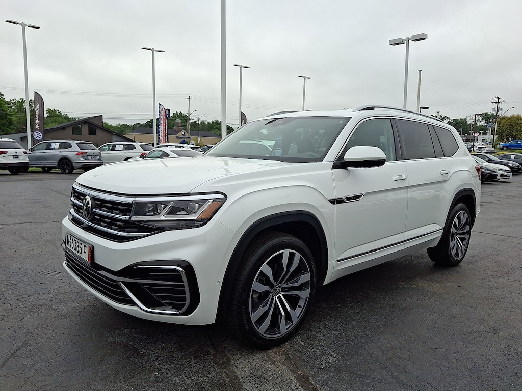 Certified 2022 Volkswagen Atlas 3.6L V6 SEL Premium R-Line SUV