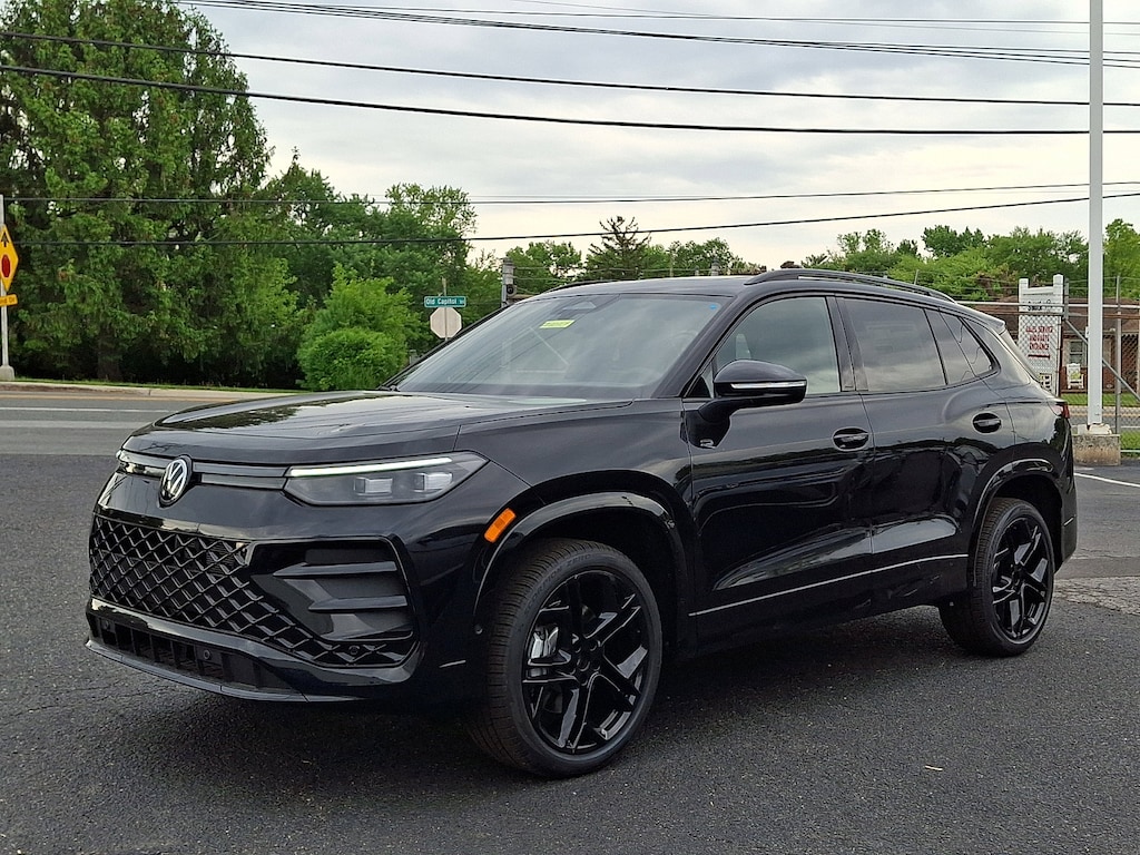 New 2026 Volkswagen Tiguan 2.0T SE R-Line Black SUV