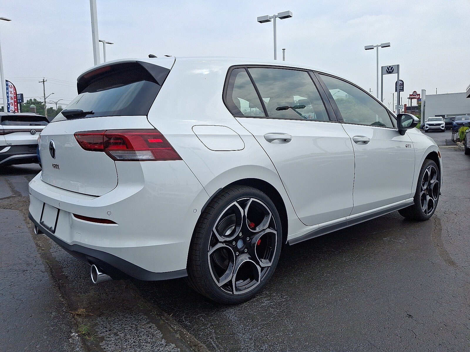 2025 Volkswagen Golf GTI Autobahn photo 4