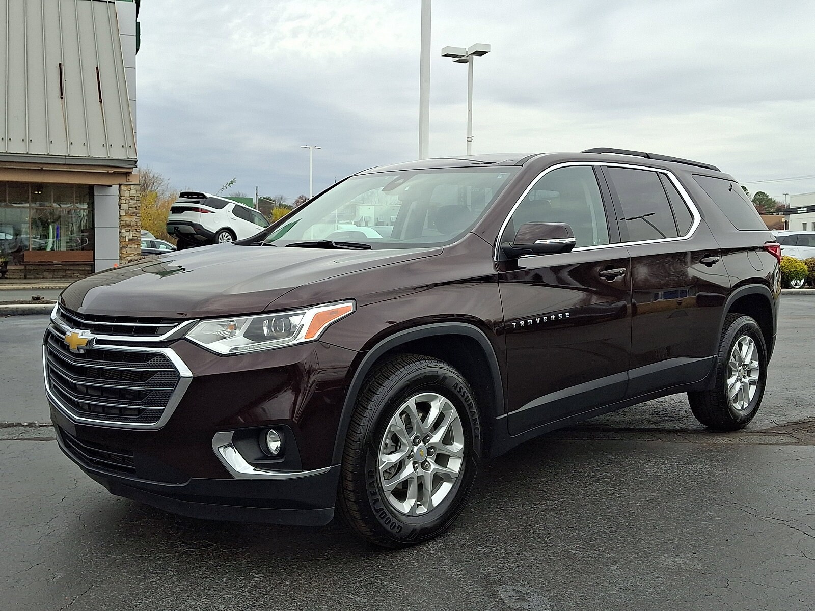 2021 Chevrolet Traverse Cloth 1LT photo 2
