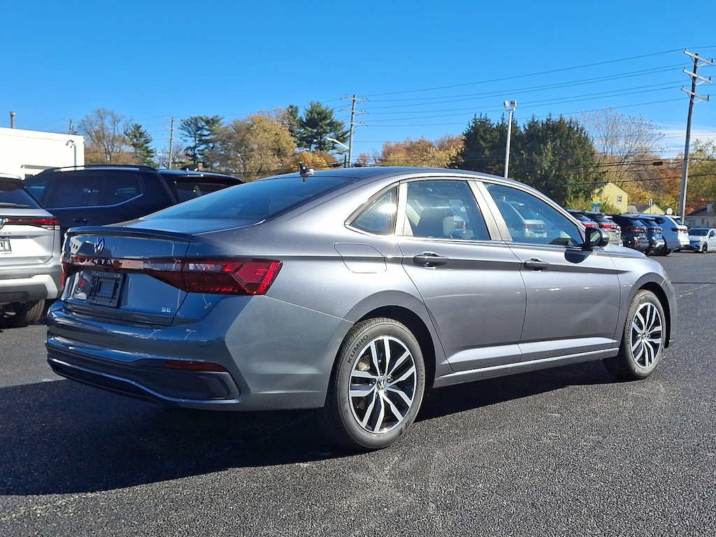 New 2026 Volkswagen Jetta 1.5T SE Sedan