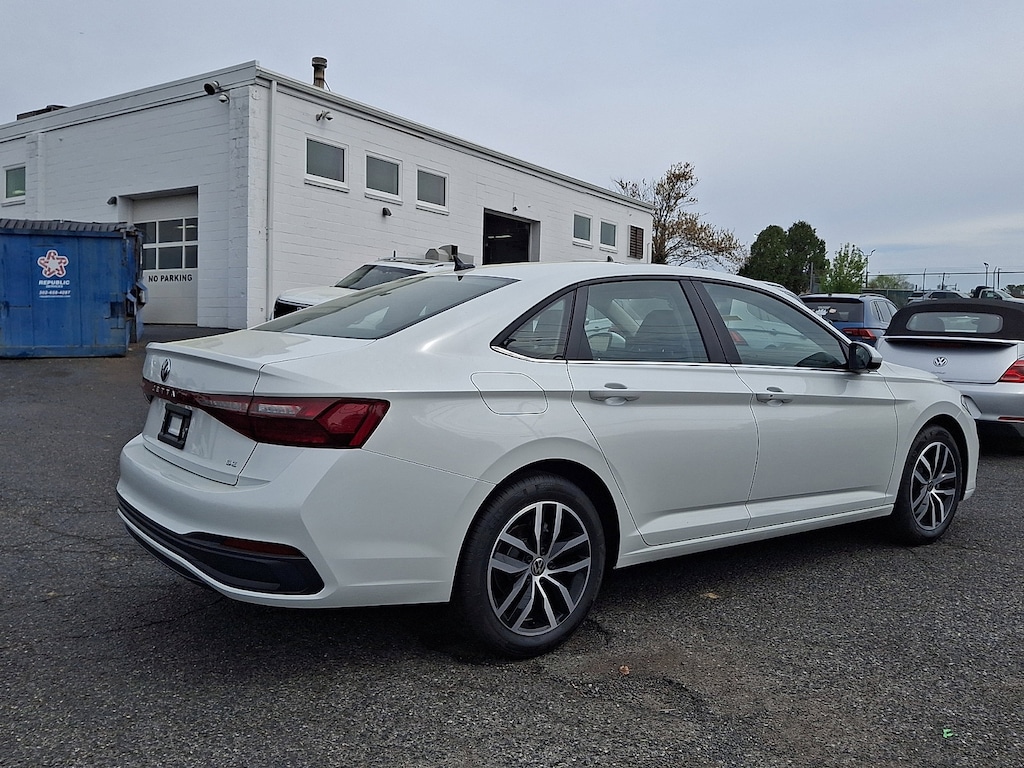 New 2026 Volkswagen Jetta 1.5T SE Sedan