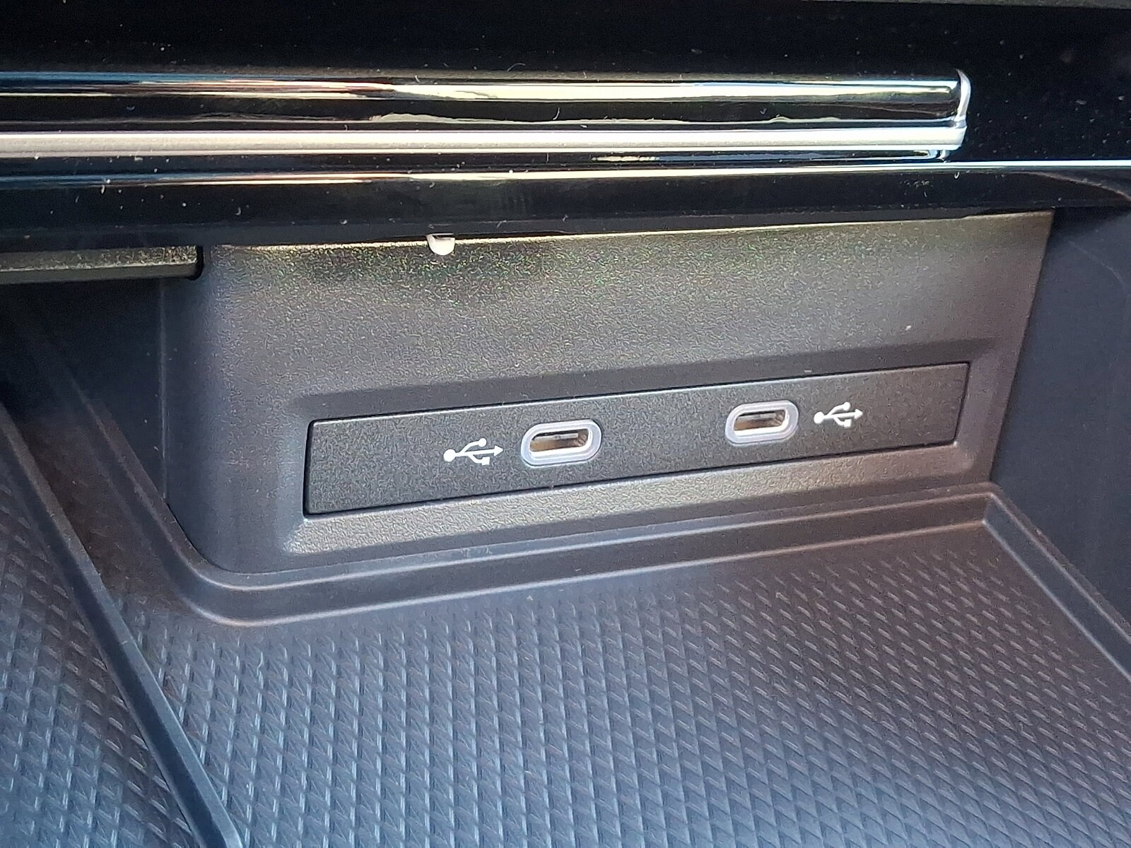 2025 Volkswagen Atlas Cross Sport SEL - Photo 16