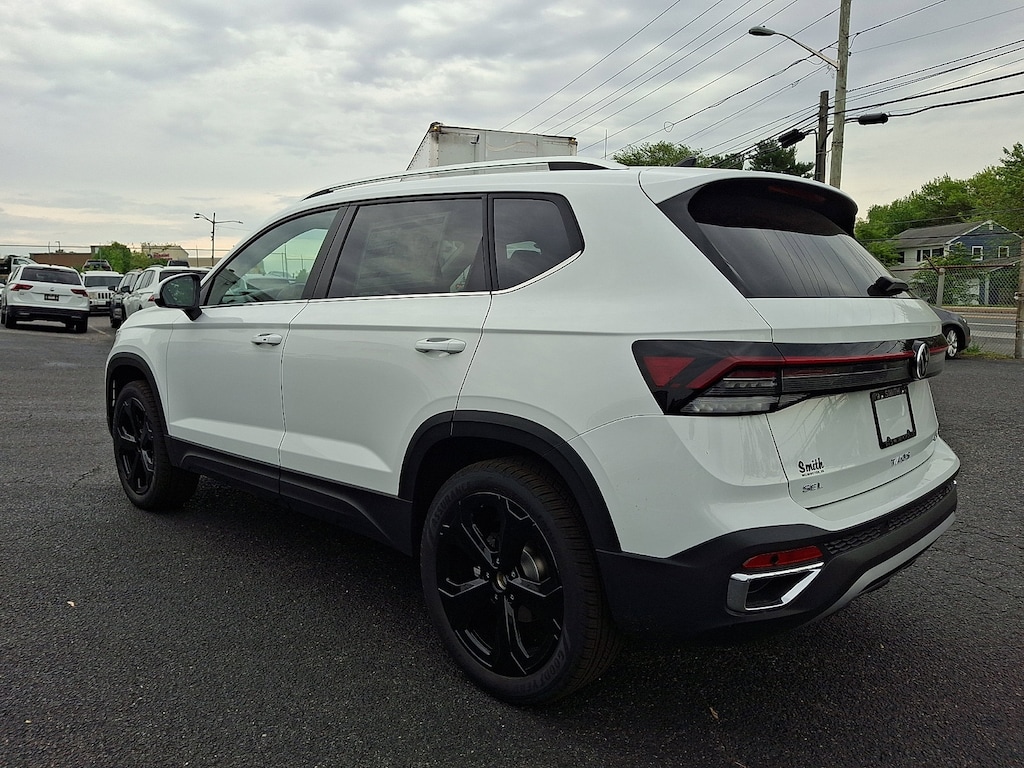 New 2026 Volkswagen Taos 1.5T SEL SUV