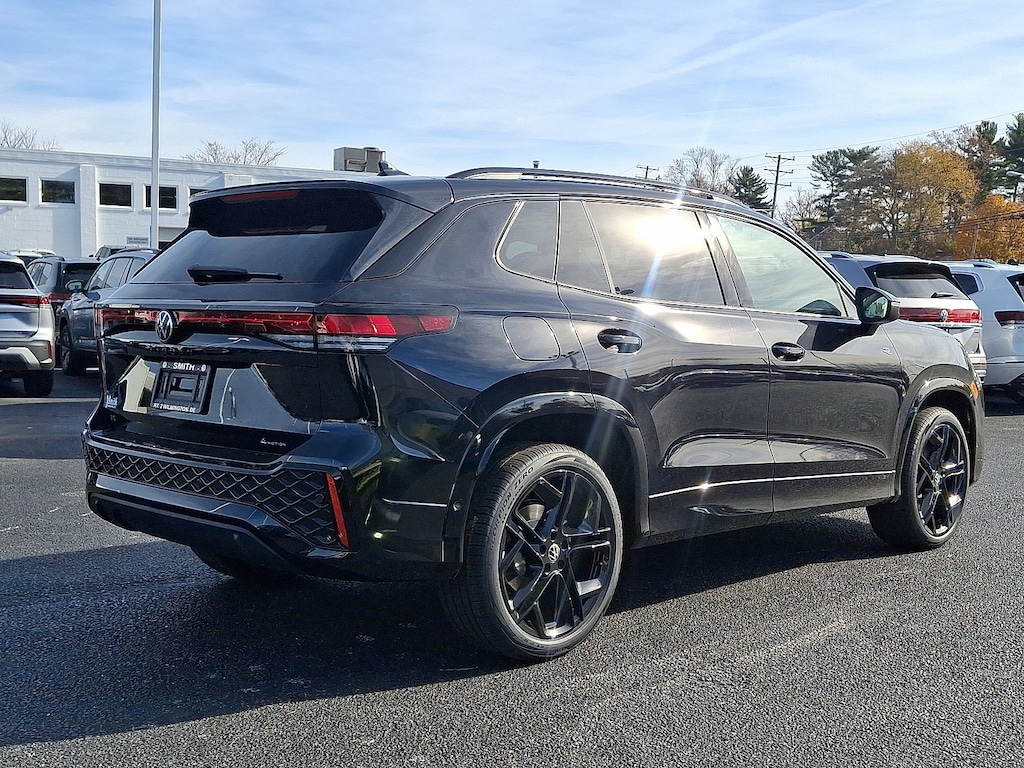 New 2026 Volkswagen Tiguan 2.0T SE R-Line Black SUV