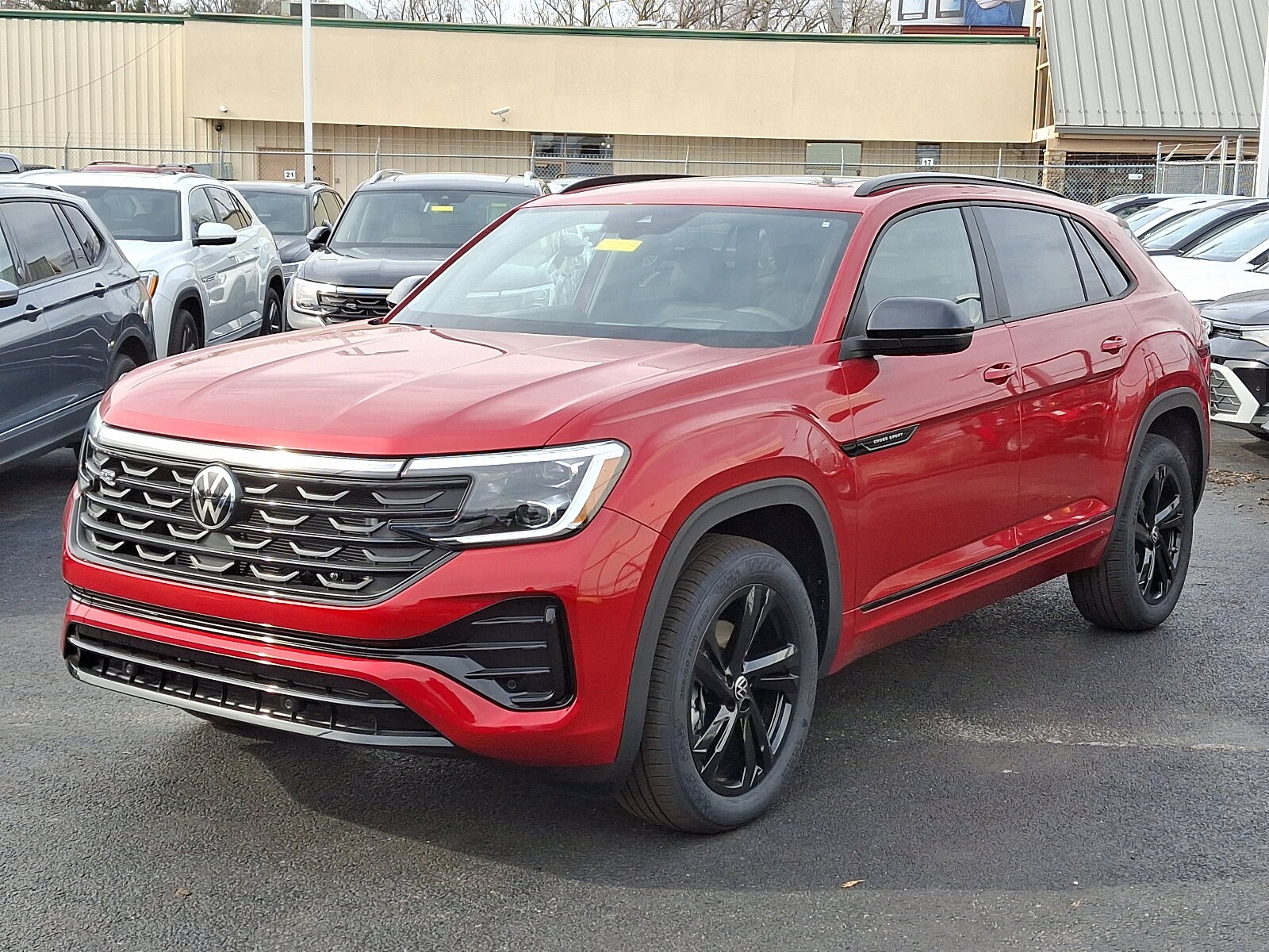 2025 Volkswagen Atlas Cross Sport SEL R-Line photo 2