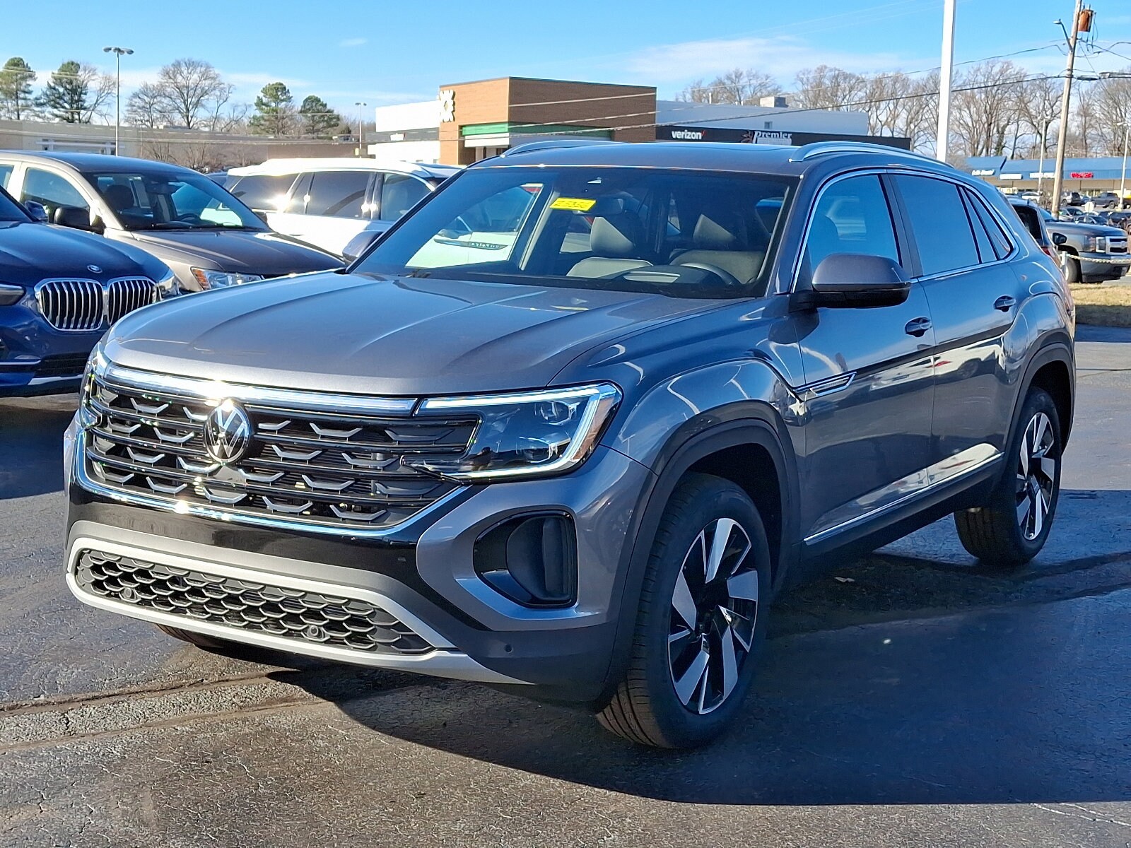 2025 Volkswagen Atlas Cross Sport SEL photo 2
