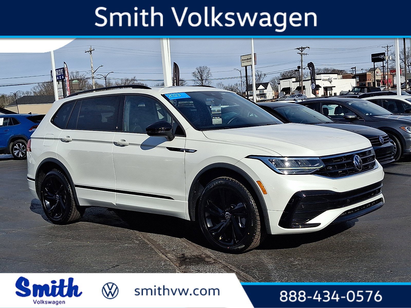 2023 Volkswagen Tiguan SE R-LINE BLACK