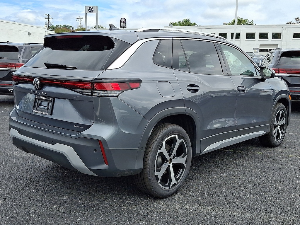 New 2026 Volkswagen Tiguan SE SUV