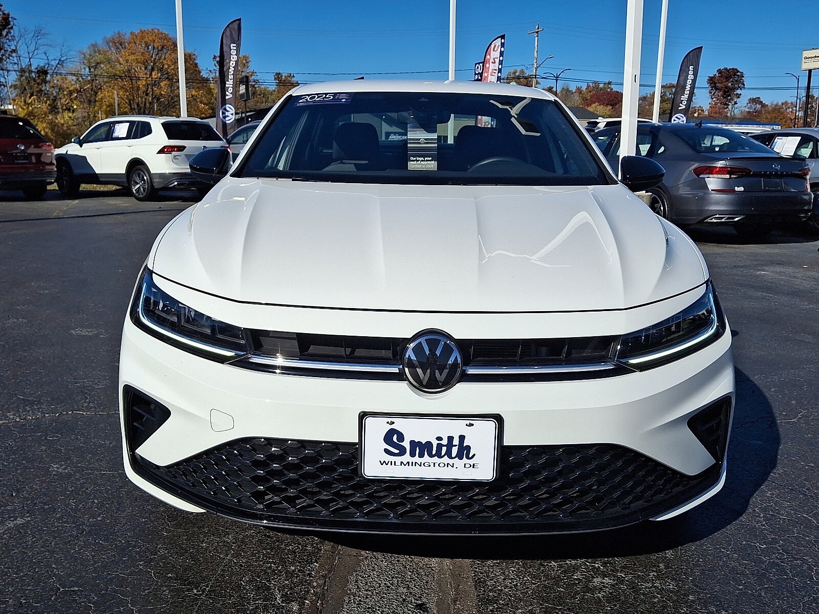 2025 Volkswagen Jetta 1.5T Sport photo 2