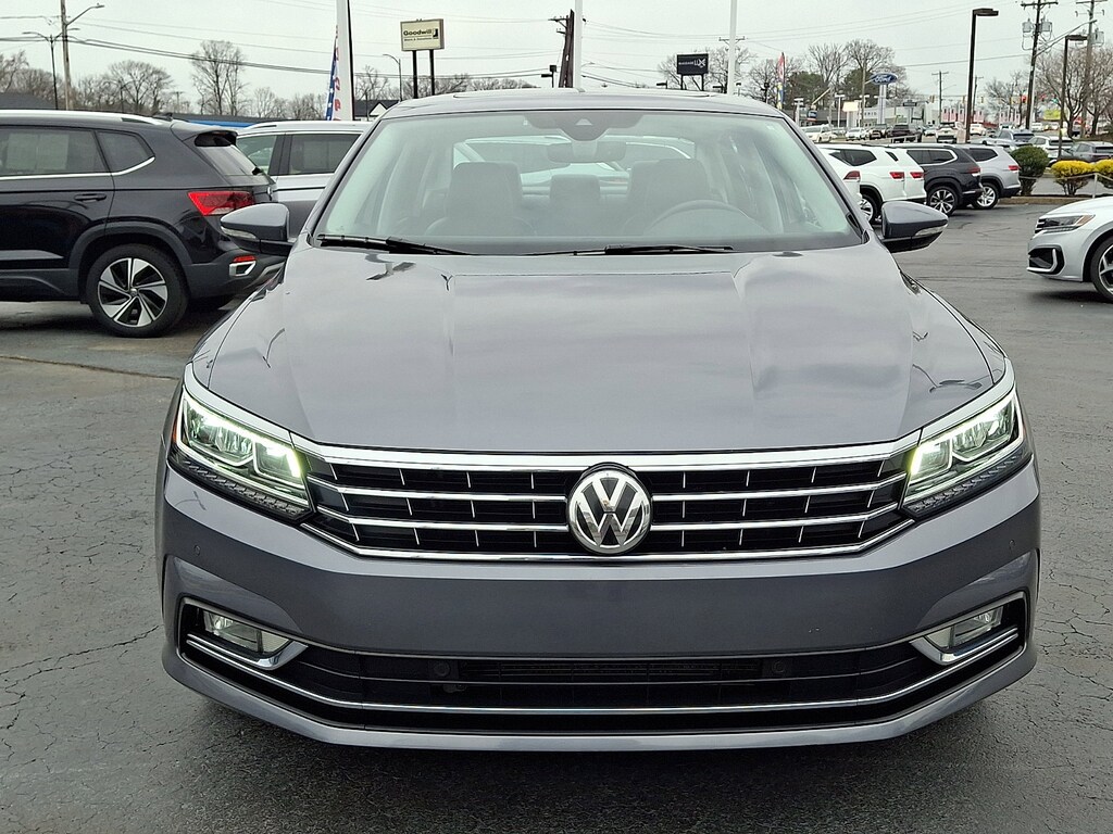 Used 2017 Volkswagen Passat 1.8T SEL Premium Sedan