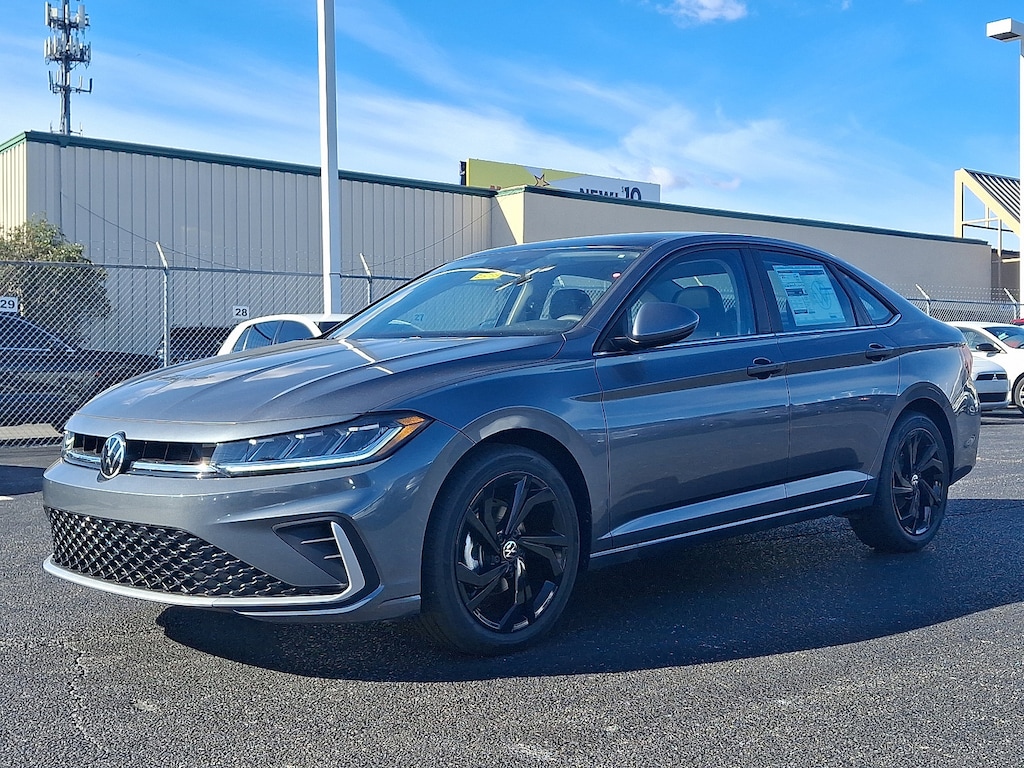 New 2026 Volkswagen Jetta 1.5T SE Sedan