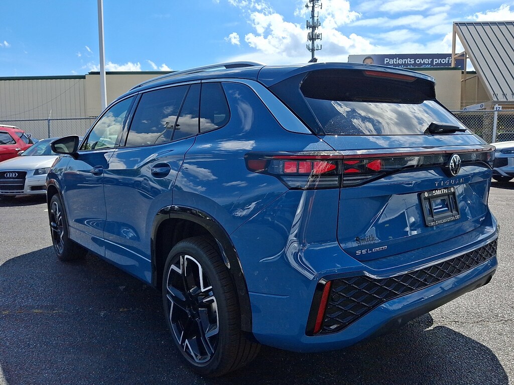 New 2026 Volkswagen Tiguan 2.0T SEL R-Line Turbo SUV