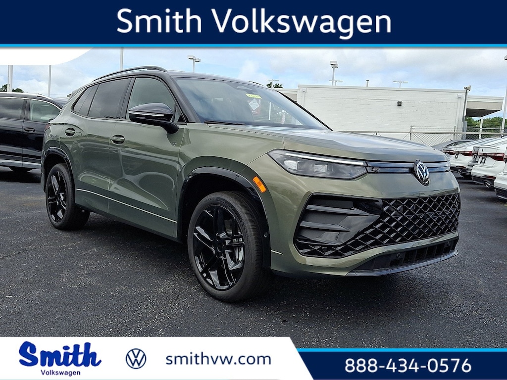 New 2026 Volkswagen Tiguan SE R-Line Black SUV