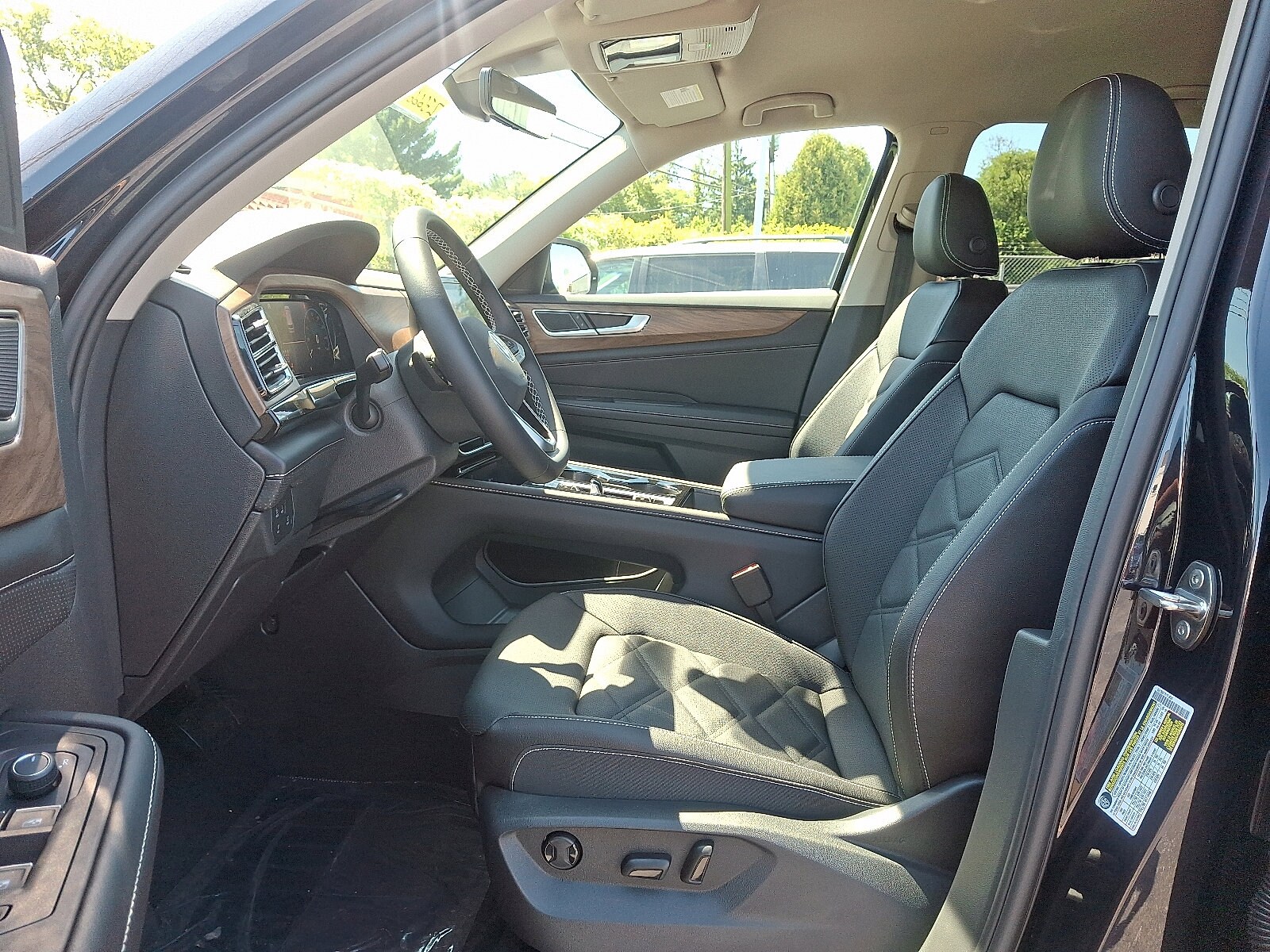 2026 Volkswagen Atlas SE w/Tech - Photo 9
