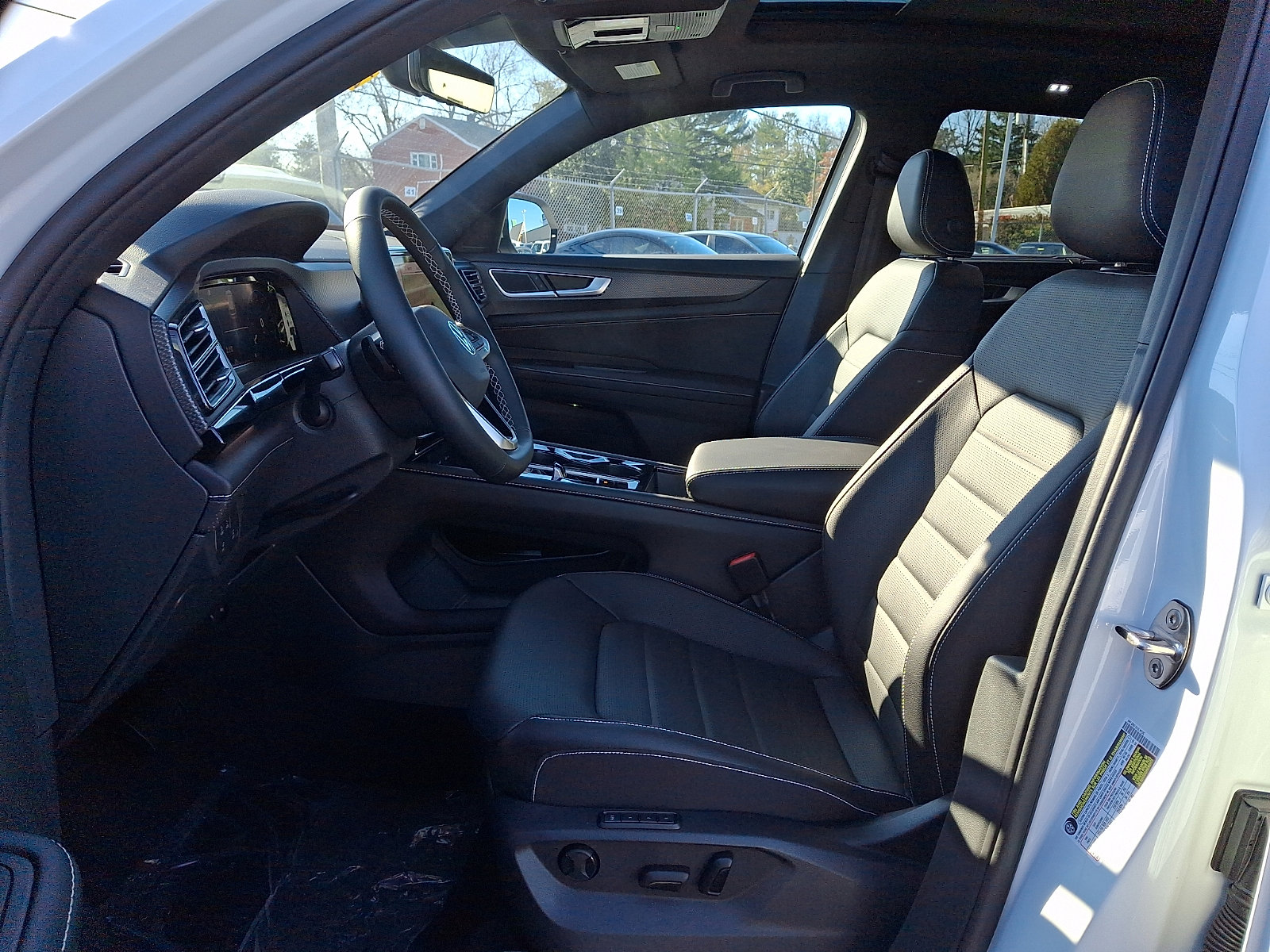 2025 Volkswagen Atlas Cross Sport SEL - Photo 9