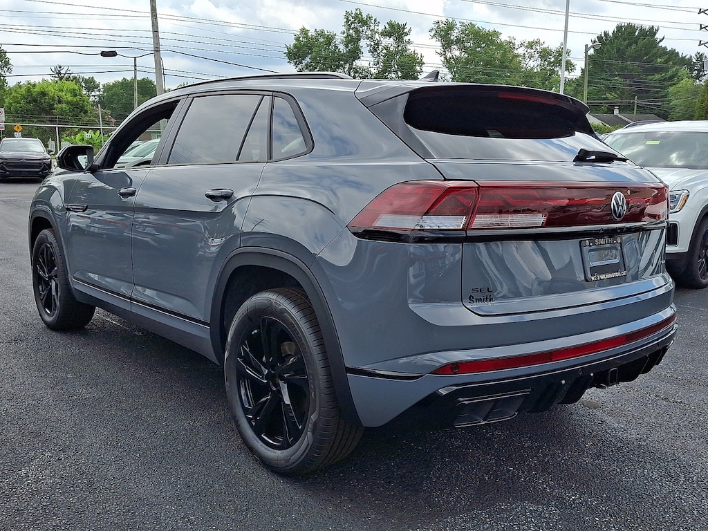 New 2026 Volkswagen Atlas Cross Sport SEL R-Line Black SUV
